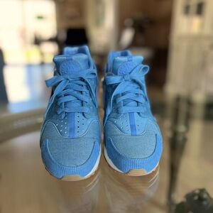 Nike Huaraches December Sky Women’s Size 8
